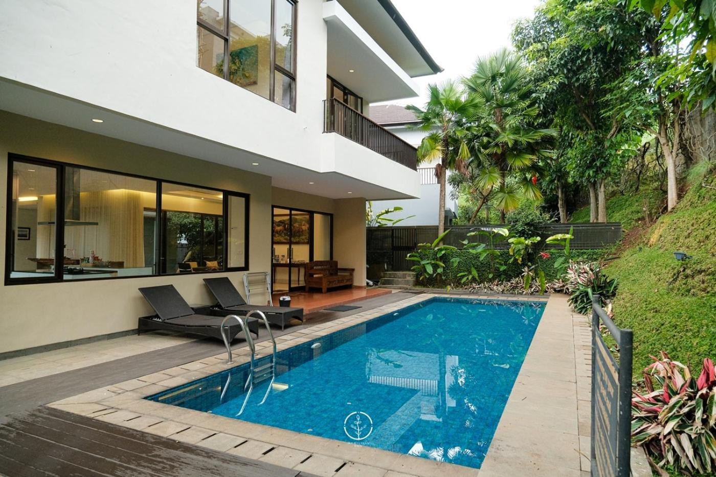 Oyama City View Villa 4 Bedrooms With A Private Swimming Pool バンドゥン エクステリア 写真
