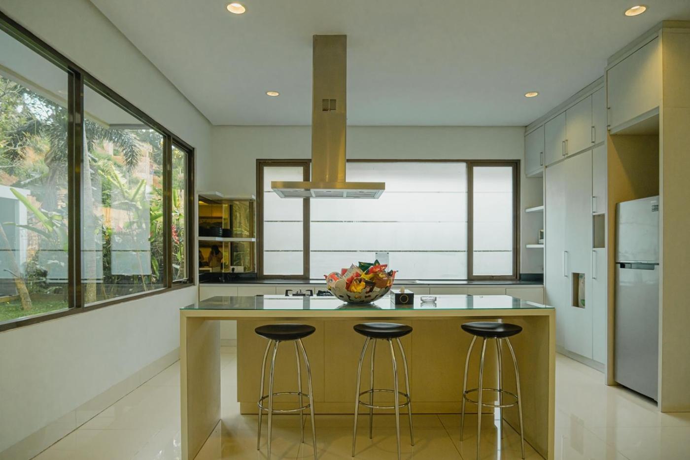 Oyama City View Villa 4 Bedrooms With A Private Swimming Pool バンドゥン エクステリア 写真