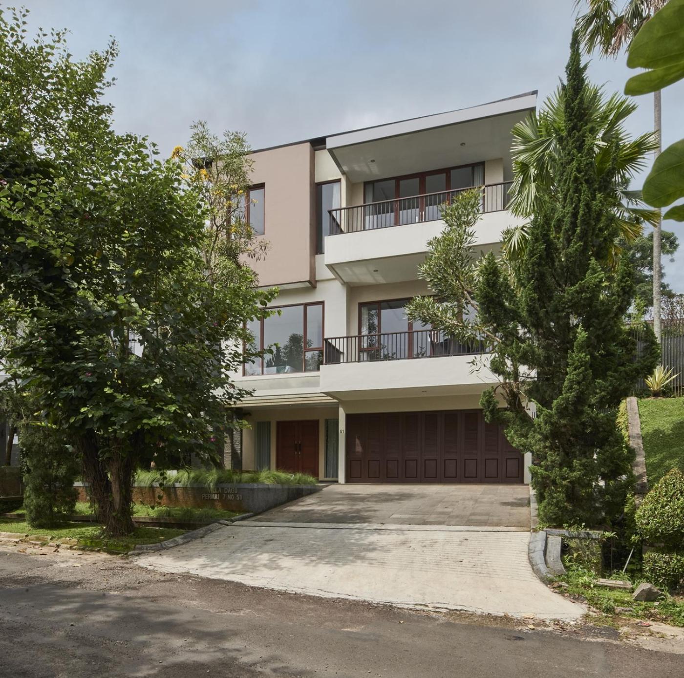 Oyama City View Villa 4 Bedrooms With A Private Swimming Pool バンドゥン エクステリア 写真