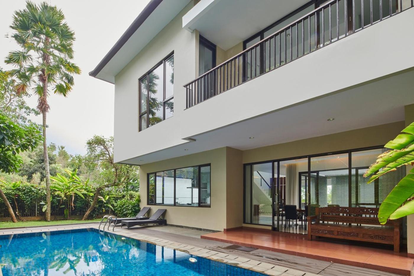 Oyama City View Villa 4 Bedrooms With A Private Swimming Pool バンドゥン エクステリア 写真